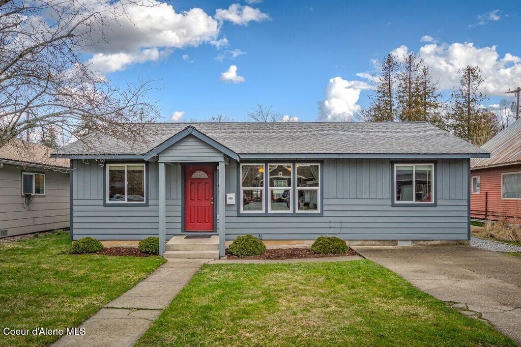 Property Photo:  216 S Second Ave  ID 83864 