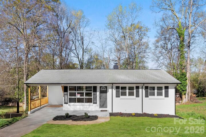 Property Photo:  1105 Stanton Drive  NC 28150 
