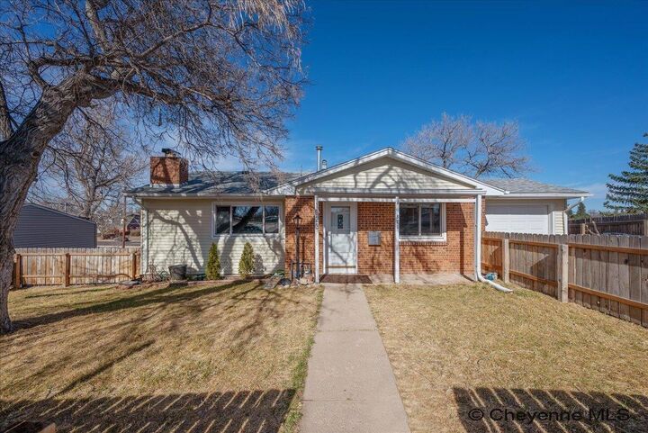 Property Photo: 1823 Lilac Ct WY 82001