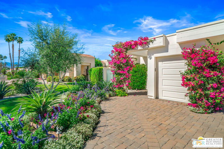 Property Photo:  75624 Vista Del Rey  CA 92210 