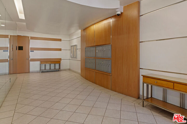 Property Photo:  1271 Stoner Ave  CA 90025 