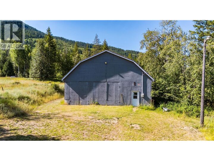 Property Photo: 1076 Columbia Gardens Road BC V0G 1L1