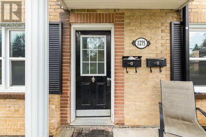 Property Photo:  1275 Clonsilla Avenue B  ON K9J 5Z1 