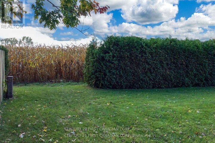 Photo de la propriété:  106 Angelo Drive  ON N0L 2P0 