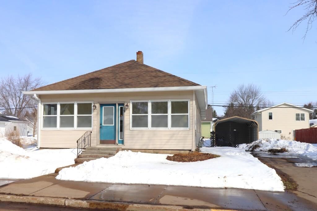Property Photo:  208 West Clark Street  WI 54479 