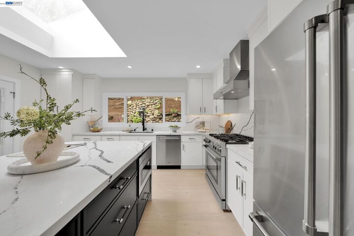 Property Photo:  90 Upper Briar Road  CA 94904 