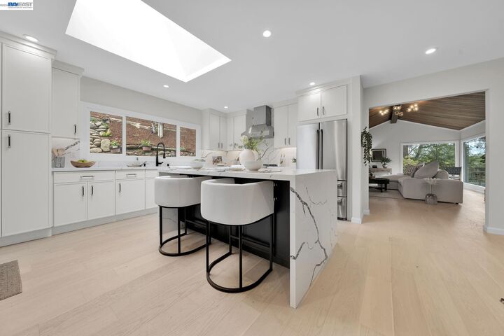 Property Photo:  90 Upper Briar Road  CA 94904 