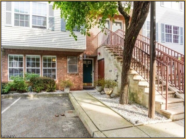 Property Photo: 84 Union St C2 NJ 07105