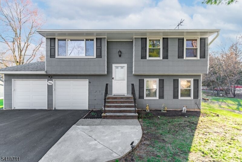 Property Photo:  160 Stratton St  NJ 08854 