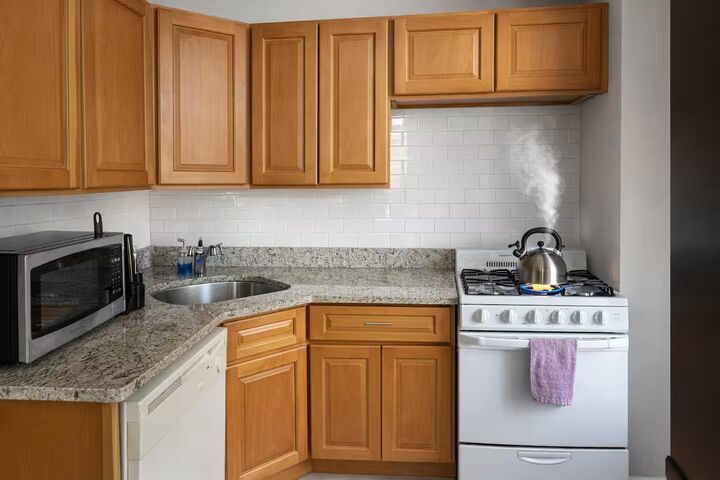 Property Photo:  450 1st St 4  NJ 07030 