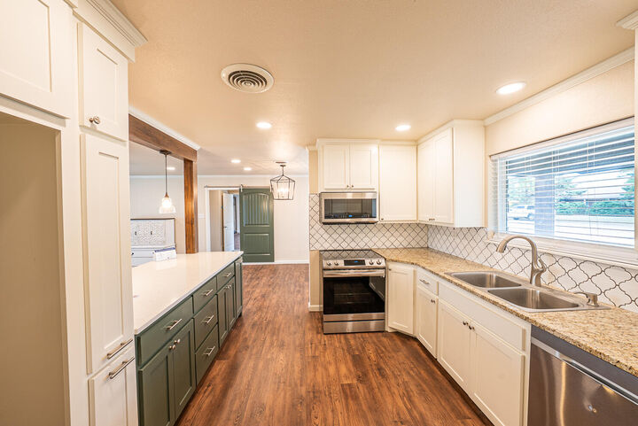 Property Photo:  1304 8th Street  TX 79363 
