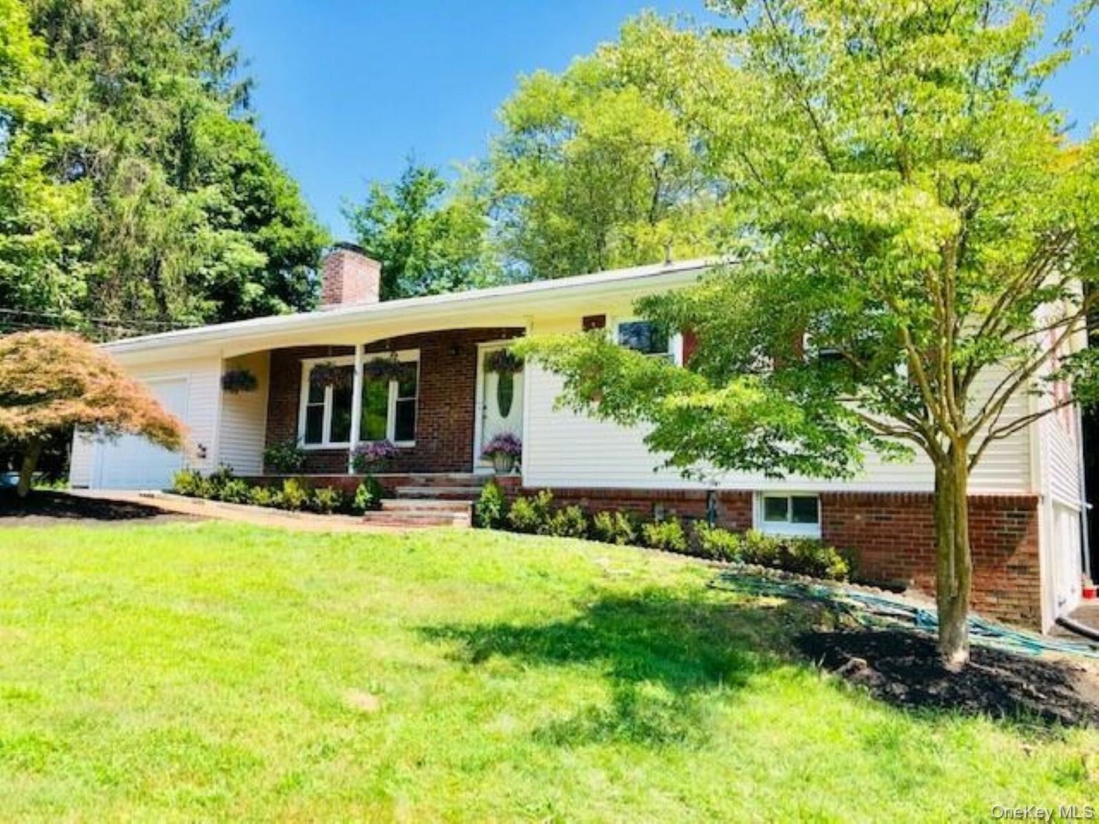 Property Photo:  39 Benjamin Road  NY 10541 