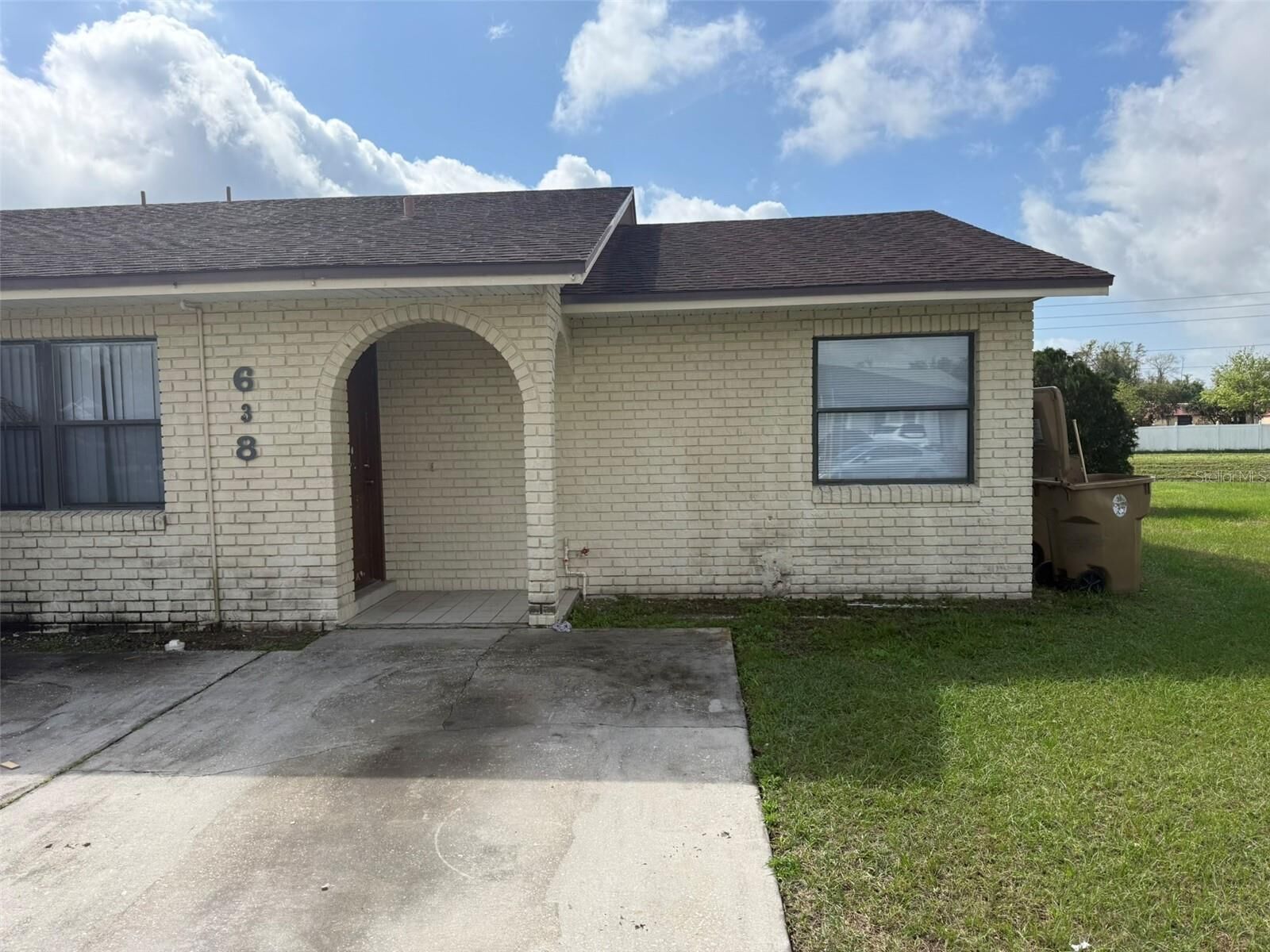 Property Photo: 638 Royalty Court FL 34758