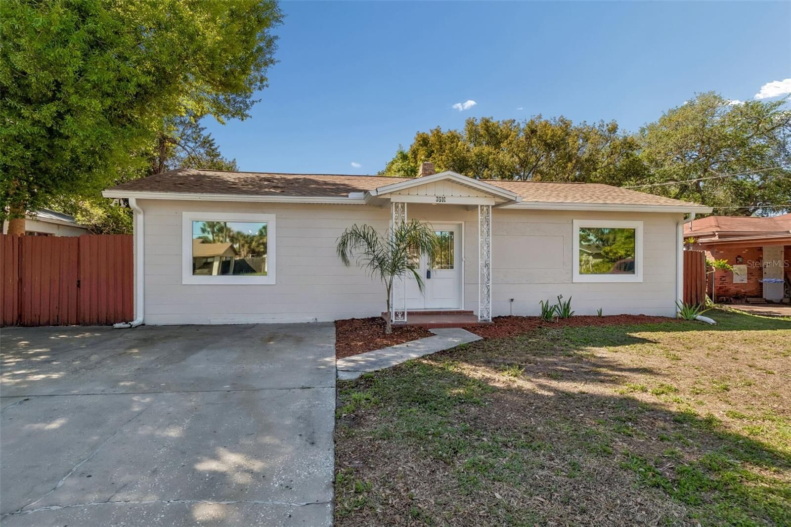 Property Photo:  3516 W McElroy Avenue  FL 33611 