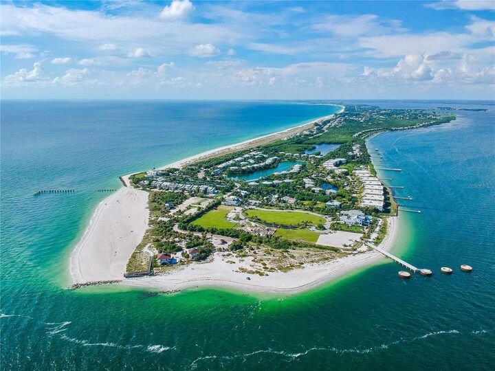 Property Photo:  285 Rotonda Boulevard W  FL 33947 