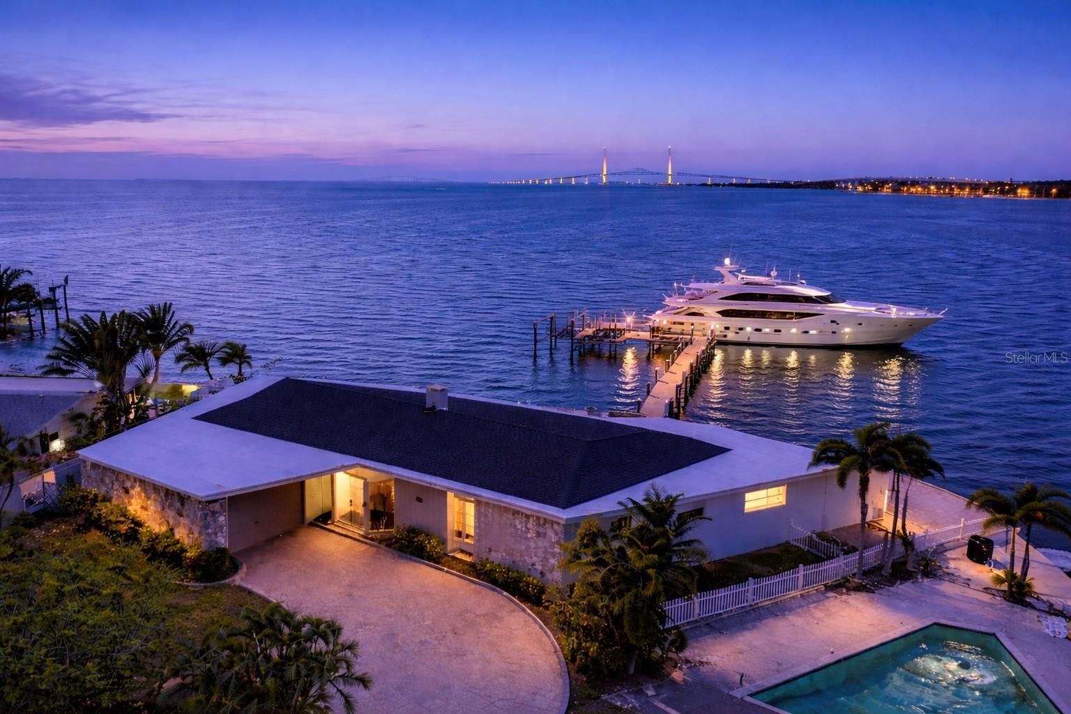 Property Photo: 2970 68th Avenue S FL 33712