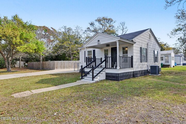 Property Photo:  1802 14th Street  MS 39567 