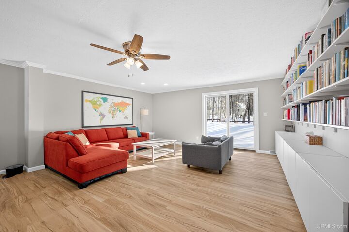 Property Photo:  1028 Crestwood Dr Drive  MI 49930 