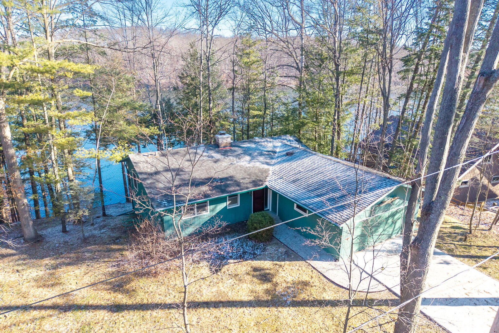 Property Photo: 8770 N Island Drive MI 49346