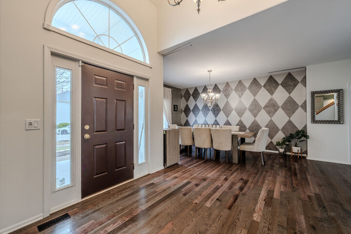 Property Photo:  2805 Clara Avenue  IL 60502 