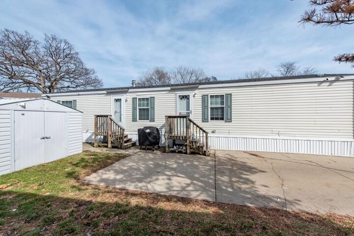 Property Photo:  38569 N Sheridan Road 492  IL 60099 