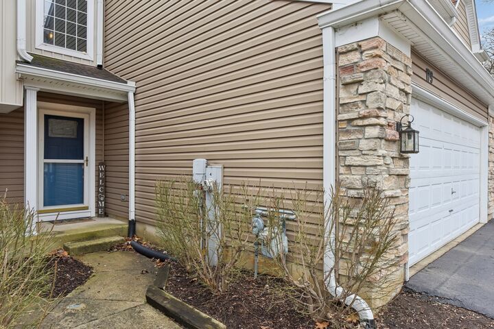 Property Photo: 179 Locksley Drive IL 60107