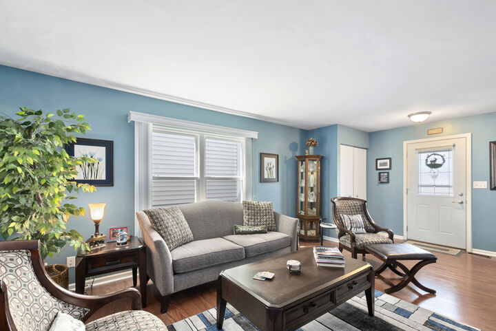 Property Photo: 2363 Woodhill Court IL 60586