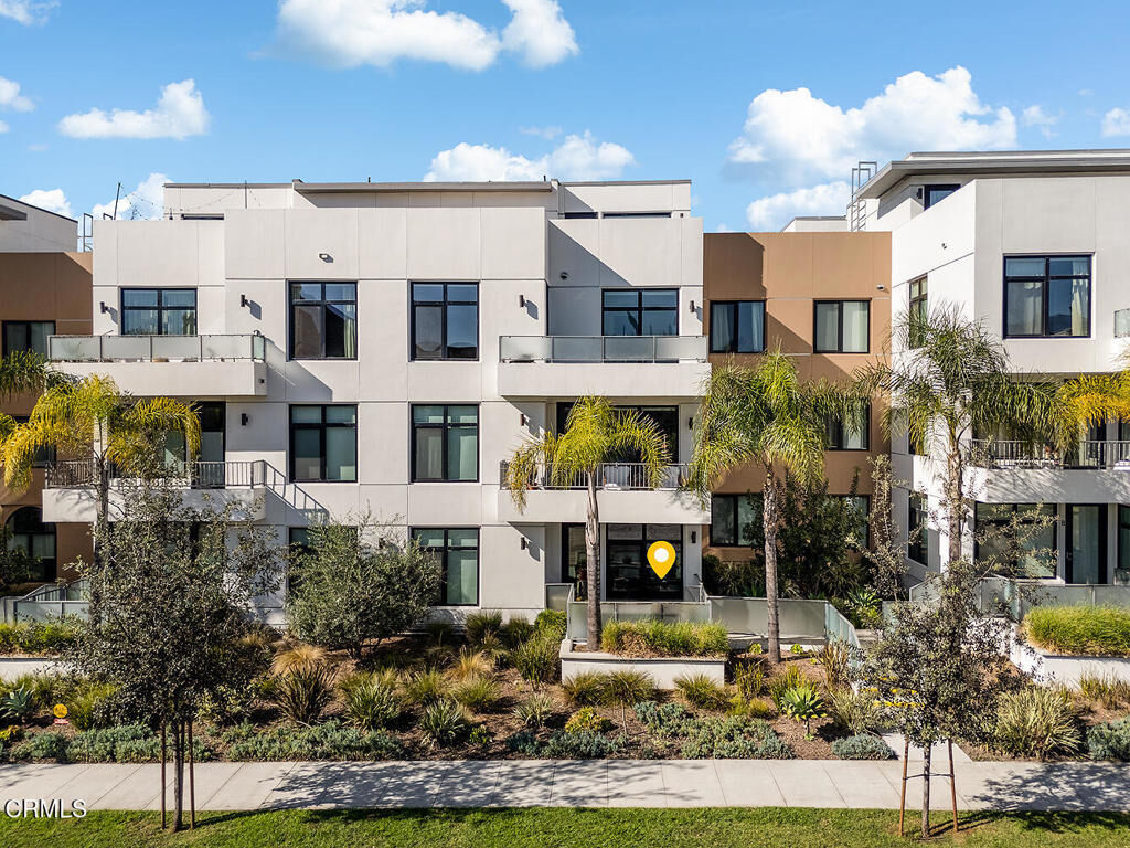 Property Photo:  399 E Del Mar Boulevard 107  CA 91101 