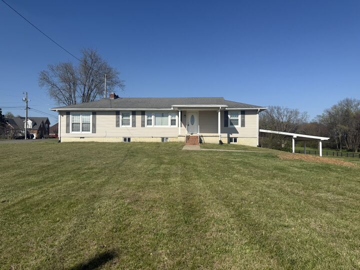Property Photo: 1400 Union St TN 37160