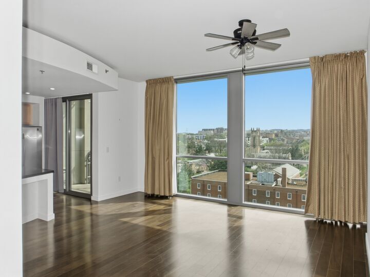 Property Photo:  900 20th Ave S 1004  TN 37212 