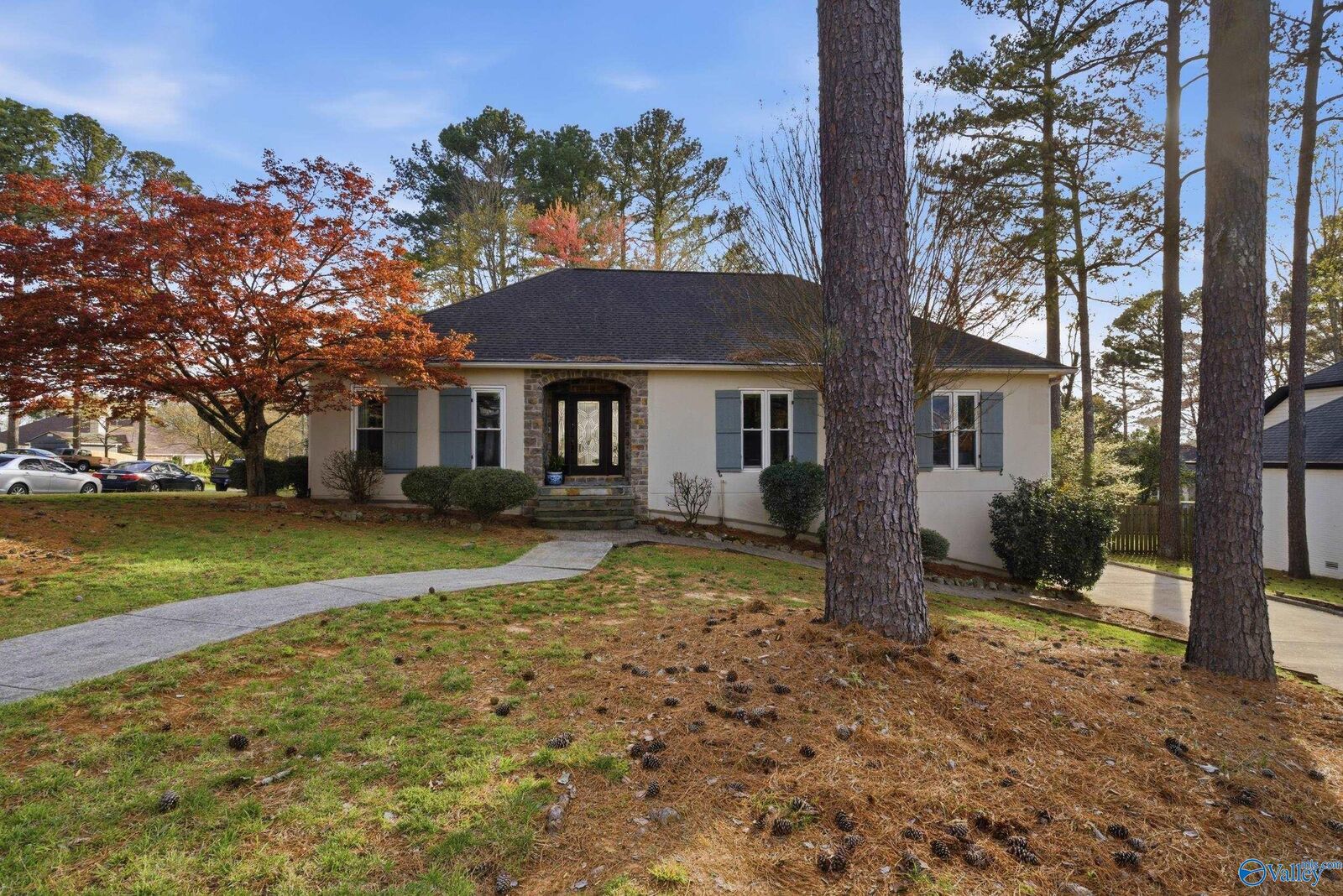 Property Photo:  1928 Shellbrook Drive  AL 35806 