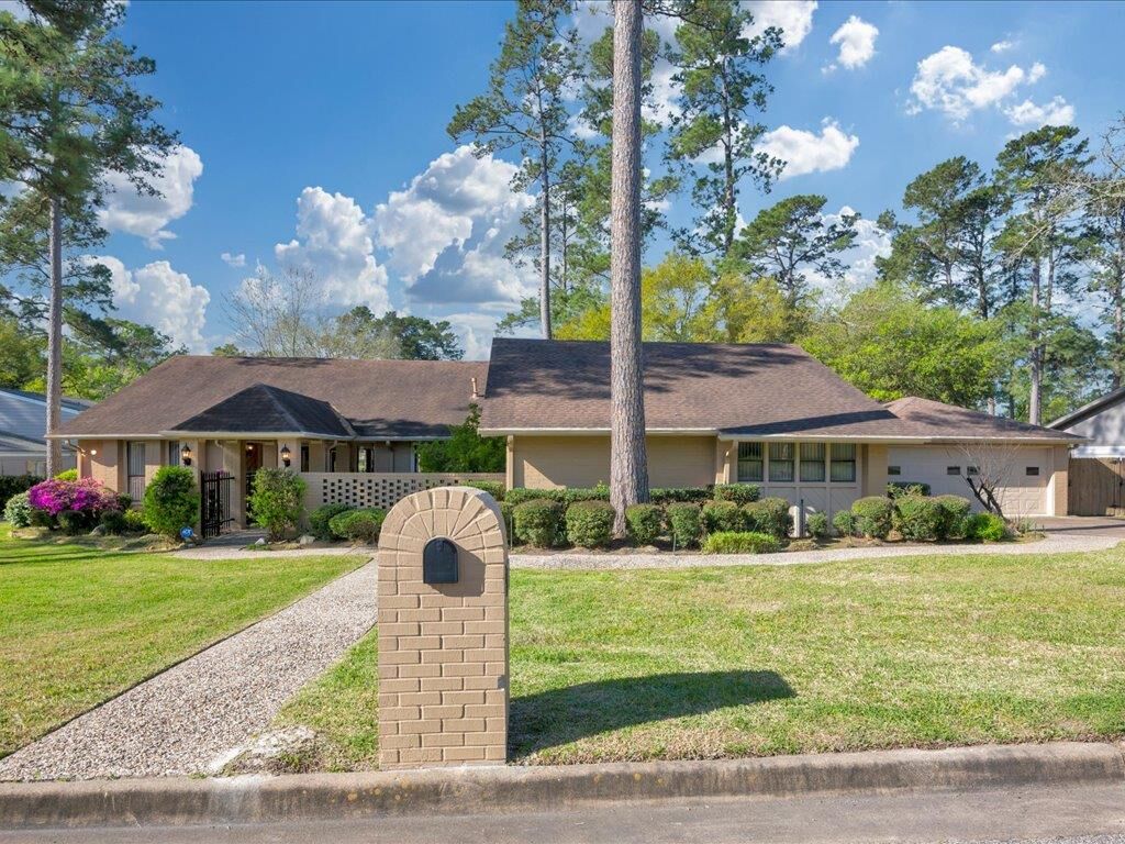 Property Photo:  1006 Champions Drive  TX 75901 