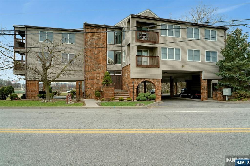 Property Photo:  779 Riverside Avenue 104  NJ 07071 