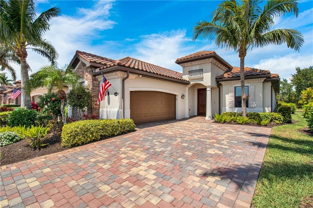 Property Photo:  2930 Aviamar Cir  FL 34114 