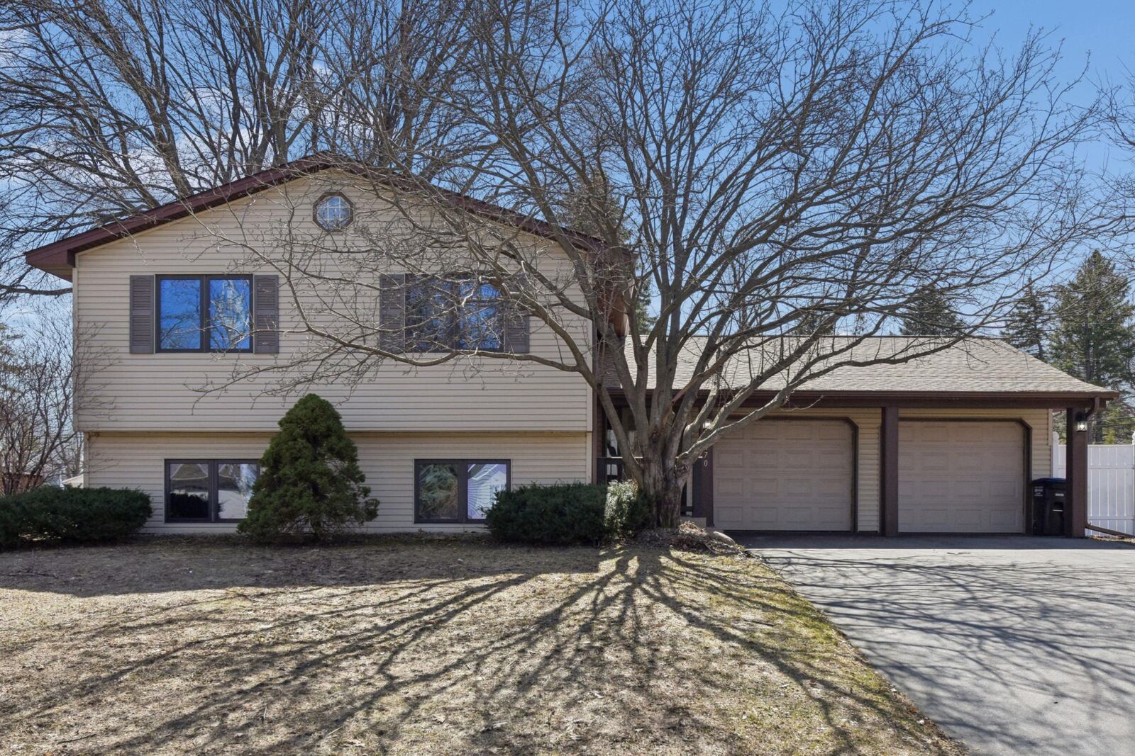 Property Photo:  1270 Burke Avenue W  MN 55113 