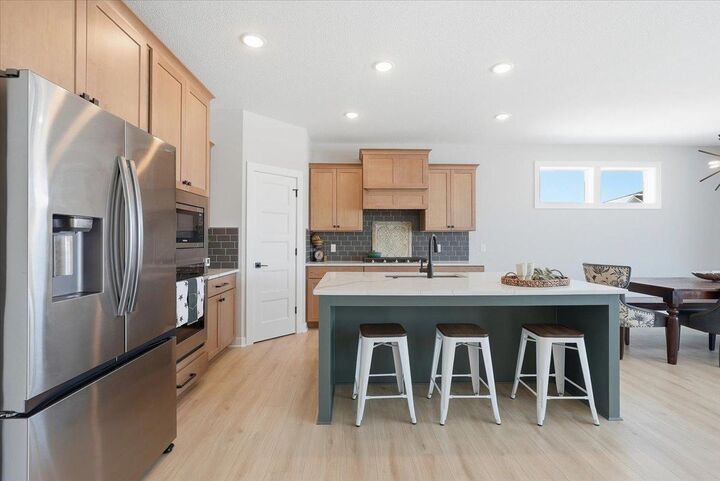 Property Photo:  634 Elizabeth Way  WI 54016 