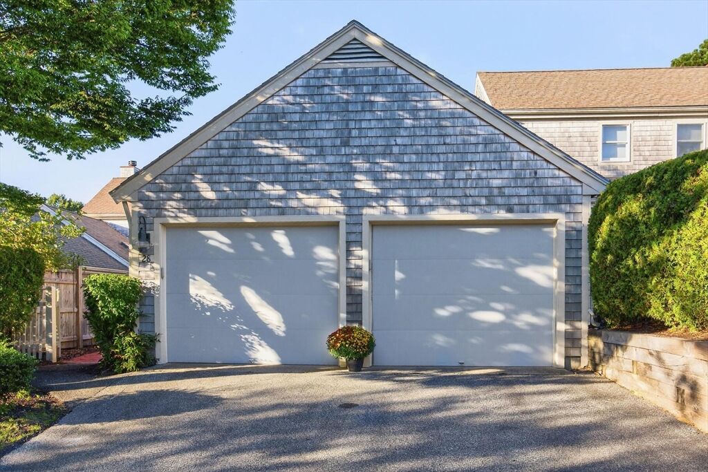 Property Photo:  28 Oak Glen 28  MA 02675 