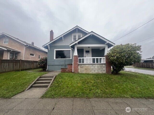 Property Photo:  1104 S Prospect Street  WA 98405 