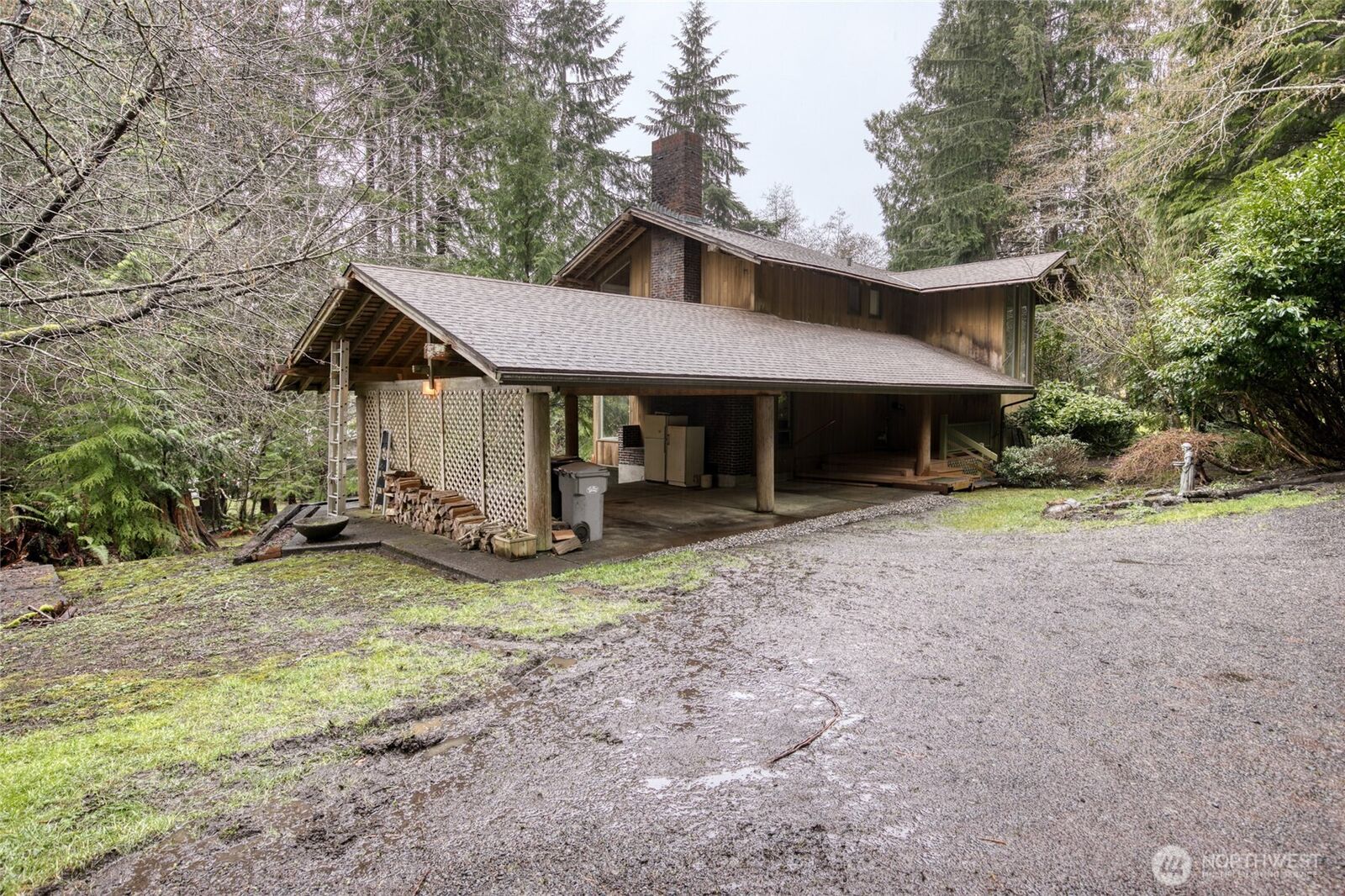 Property Photo: 701 W Harriet Avenue WA 98563