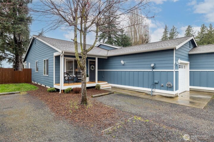 Property Photo:  422  Oak Hill Lane  WA 98233 