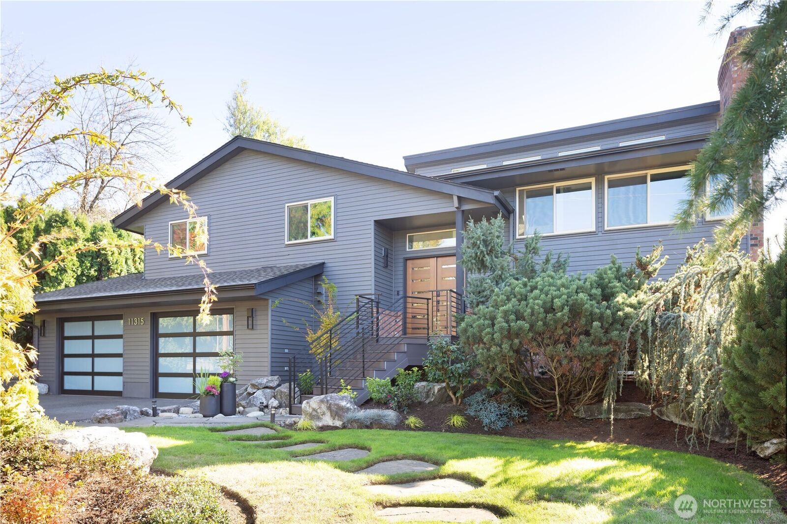 Property Photo:  11315 NE 60th Street  WA 98033 