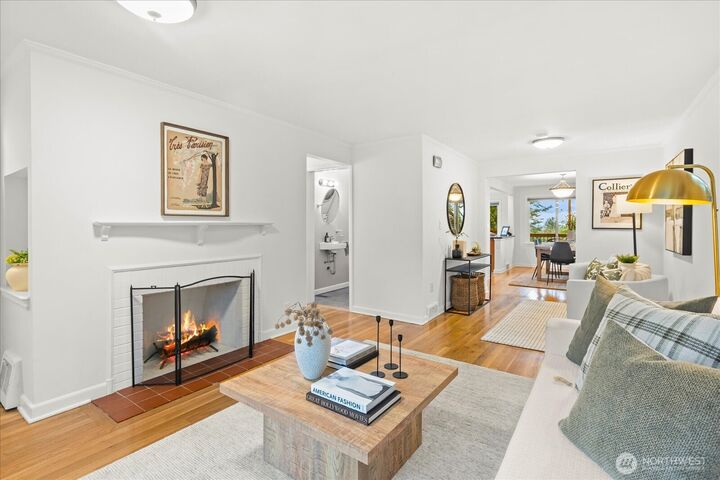 Property Photo:  11513  Palatine Avenue N  WA 98133 