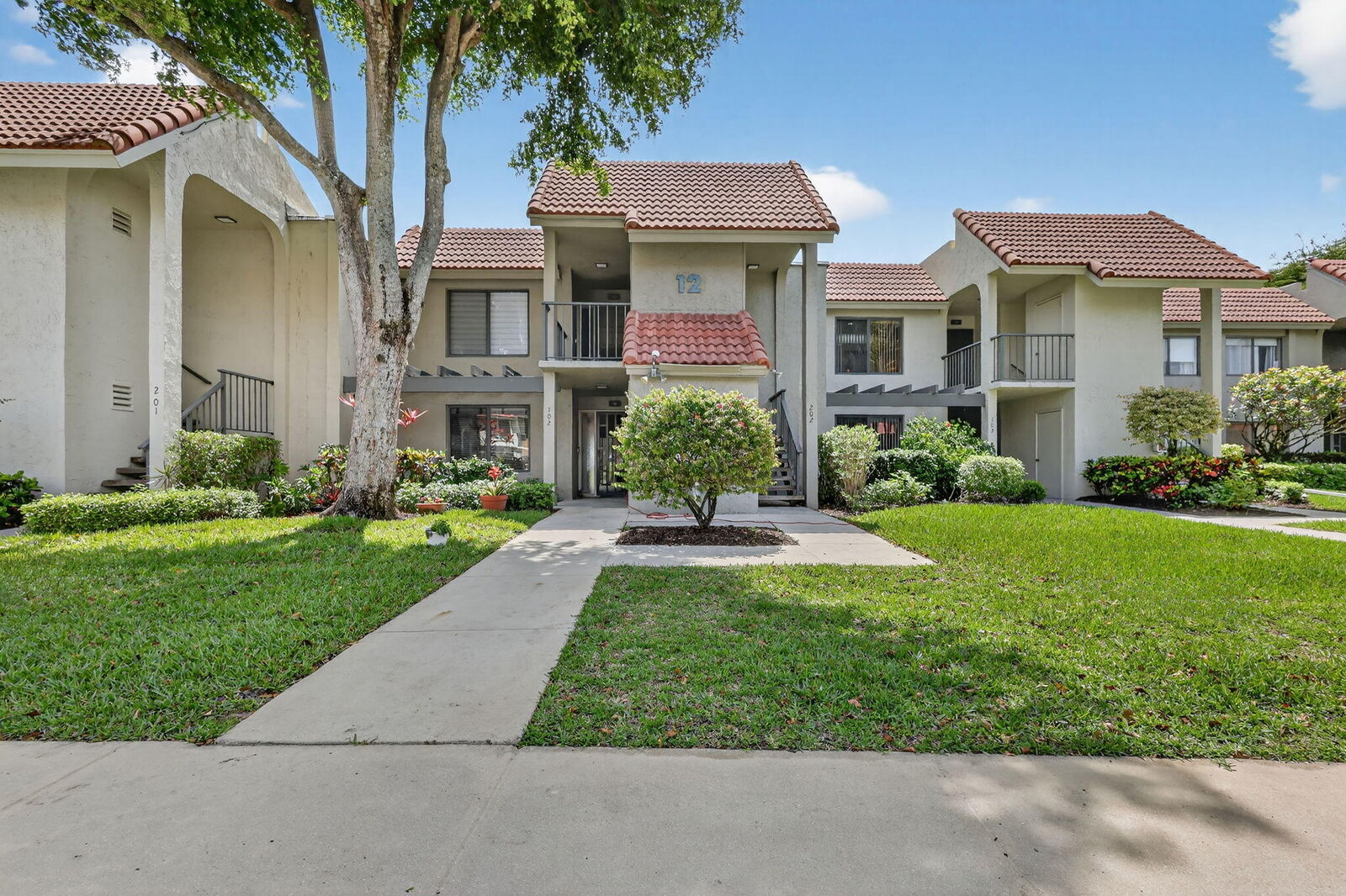 Property Photo:  5561 Fairway Park Drive 203  FL 33437 