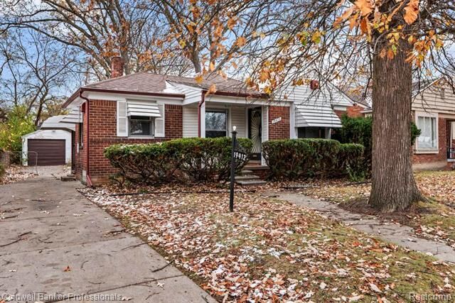 Property Photo: 19412 Sussex Street MI 48235