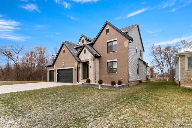 Property Photo:  8615 Greendale Drive  MI 48312 