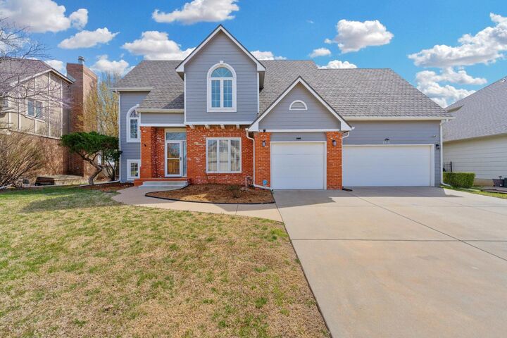 Property Photo:  2710 N Dublin Cir  KS 67226 