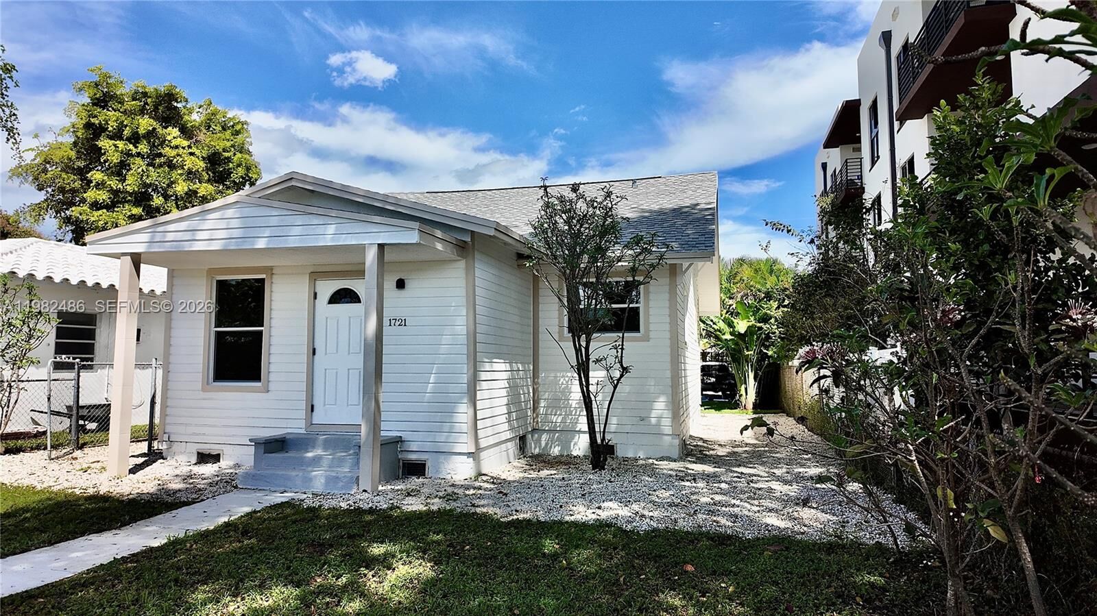 Property Photo: 1721 Fletcher St FL 33020