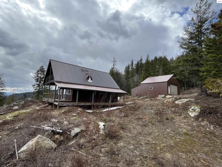 Property Photo:  206 Tomko  ID 83847 