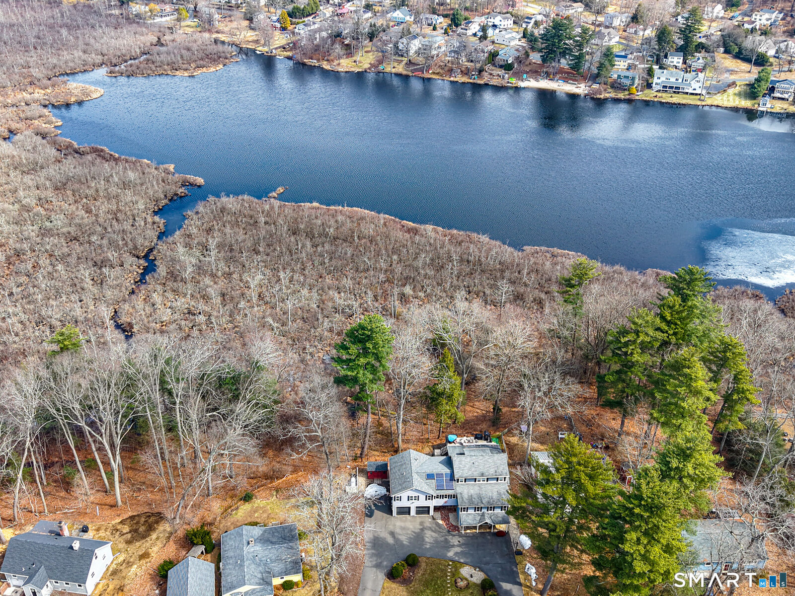 Property Photo:  21 Lakeview Boulevard  CT 06001 