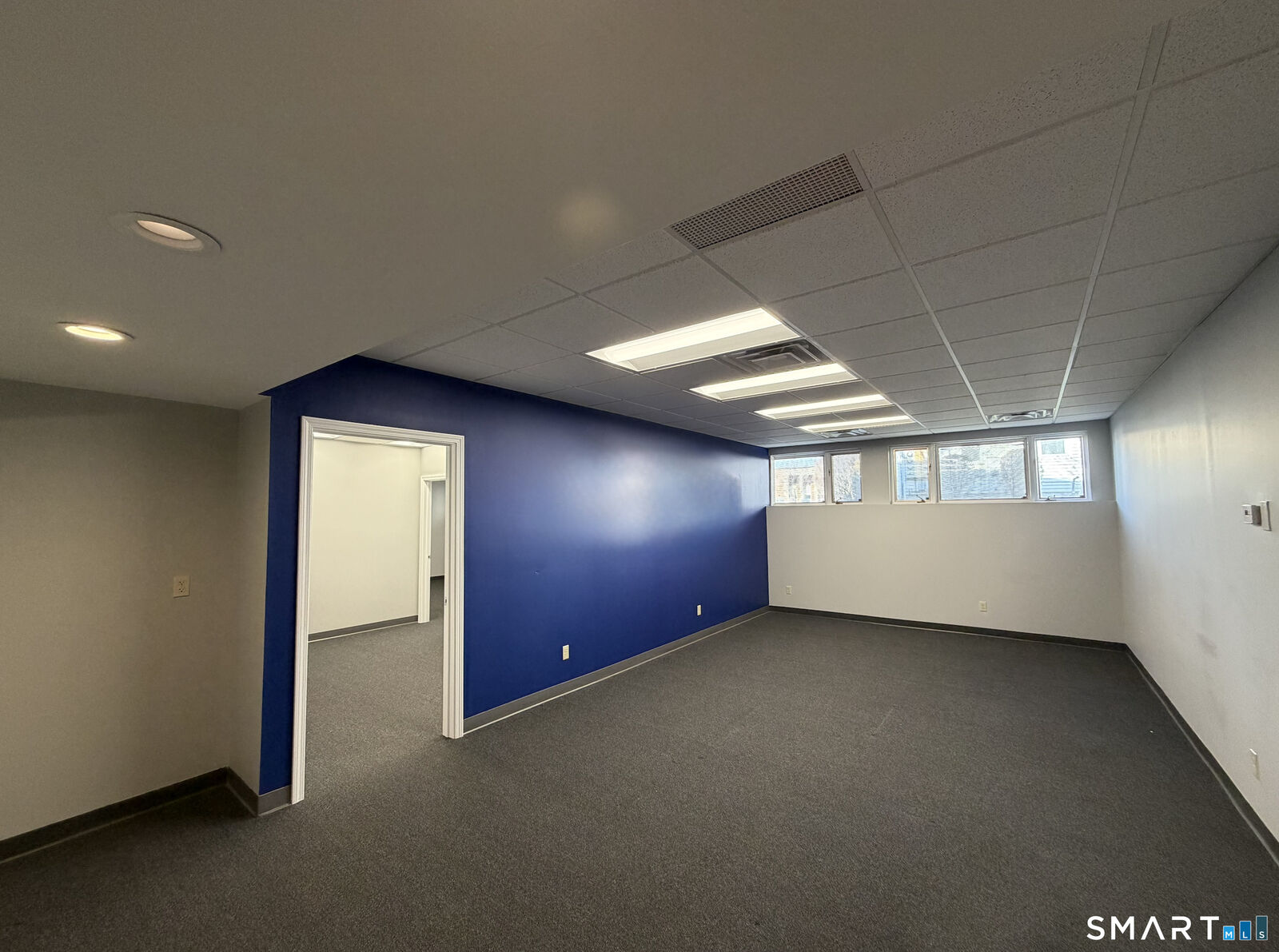 Property Photo:  27 Meriden Avenue 1A  CT 06489 